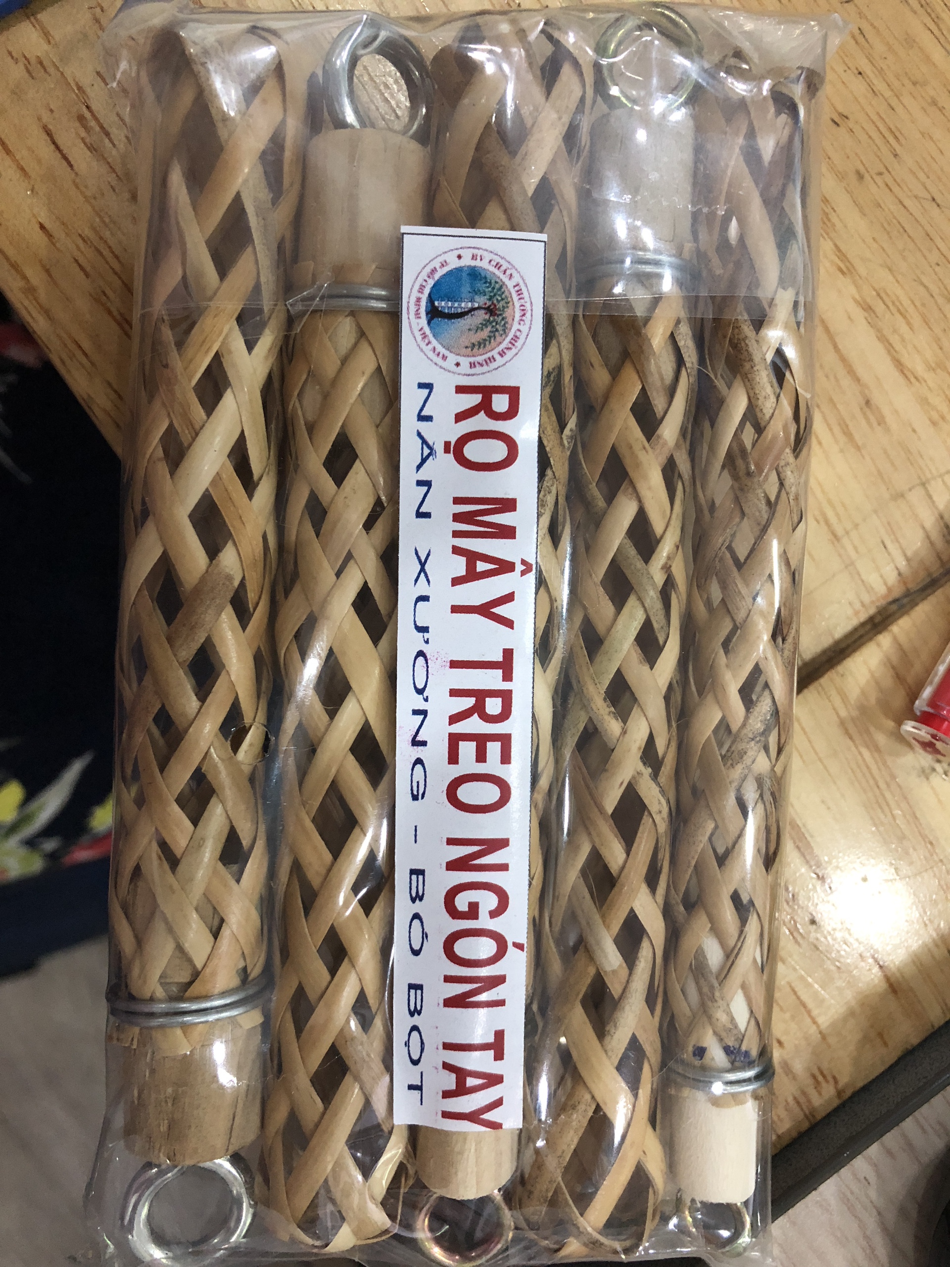 Rọ mây treo ngón tay