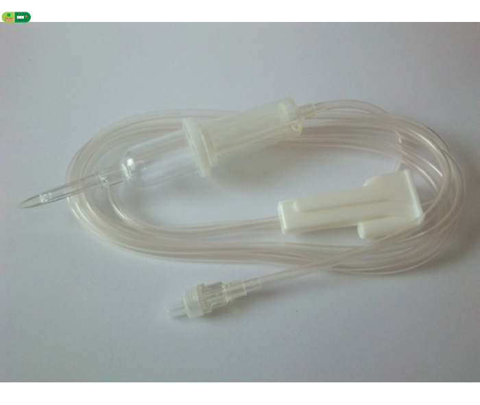 Dây truyền máu có chức năng đuổi khí tự động.