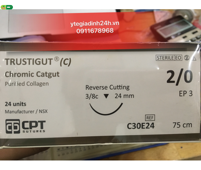 Chỉ tan chậm tự nhiên Trustigut (C) (Chromic Catgut) số 2/0, dài 75 cm, kim tam giác 3/8c, dài 24 mm